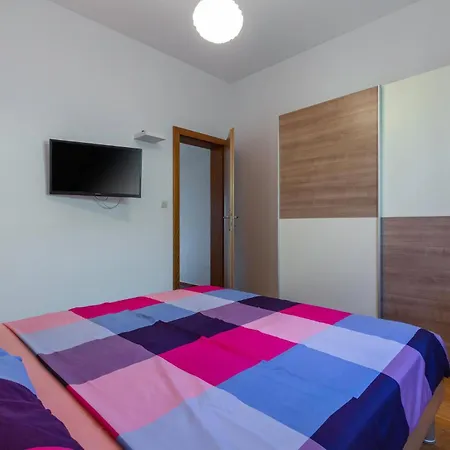 Holiday home In Marcana With Sauna Muntic